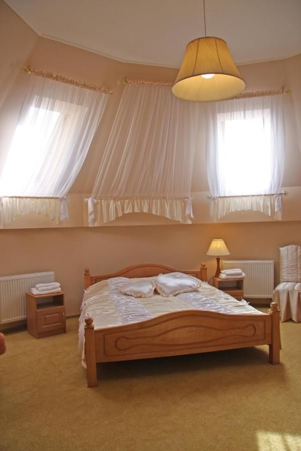 Отель Ekran Hotel Львов
