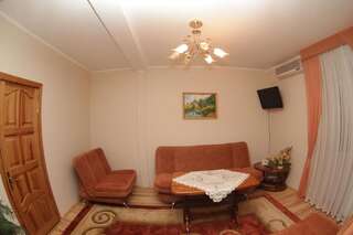 Отель Ekran Hotel Львов Люкс с балконом-1