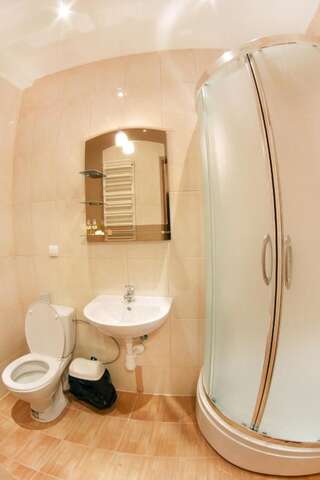 Отель Ekran Hotel Львов Двухместный номер Делюкс с 1 кроватью-3