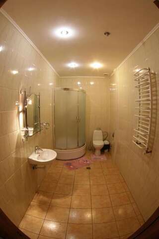 Отель Ekran Hotel Львов Люкс с балконом-8